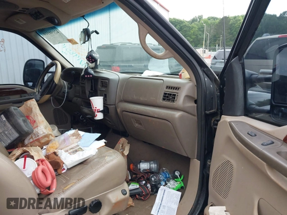 2001 Ford Excursion Limited с VIN 1FMNU42L21ED04391, выставлен на аукционе IAAI как лот 42198510 с пробегом 258 072 миль миль и . История ставок и продаж доступна на DreamBid. Изображение 5.