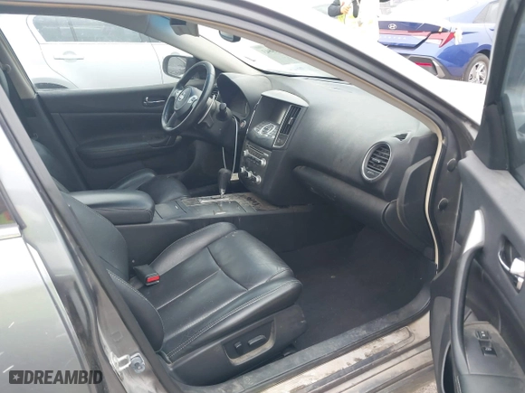 2014 Nissan Maxima 3.5 SV w/Sport Pkg with VIN 1N4AA5AP8EC489513, listed as a IAAI auction lot 41523643 with 130,655 mi miles. Bid and sale history available at carsss.com. Image 5.