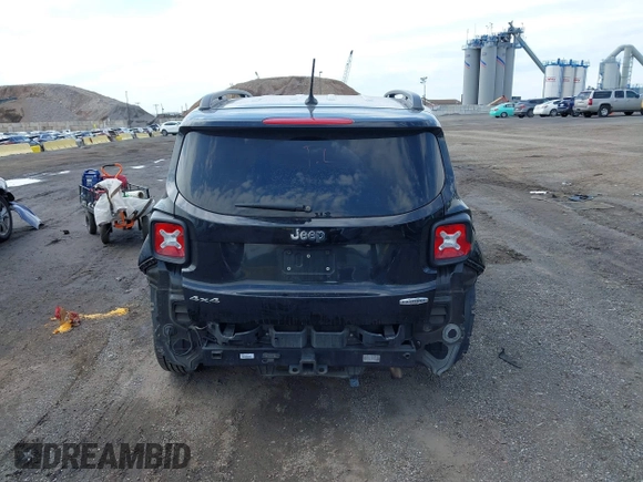 2015 Jeep Renegade Latitude with VIN ZACCJBBT0FPB73676, listed as a IAAI auction lot 42032879 with 121,953 mi miles. Bid and sale history available at carsss.com. Image 16.
