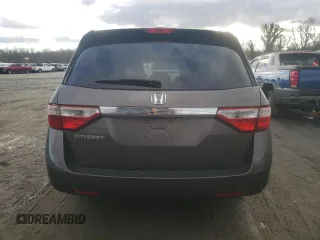 2011 Honda Odyssey EX-L with VIN 5FNRL5H64BB073266, listed as a Copart auction lot 84478964 with 207,991 mi miles and Salvage Title. Bid and sale history available at DreamBid. Image 6.