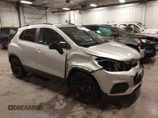 2018 Chevrolet Trax LT with VIN 3GNCJLSB5JL203567, listed as a IAAI auction lot 41833866 with 71,851 mi miles. Bid and sale history available at carsss.com. Image 1.