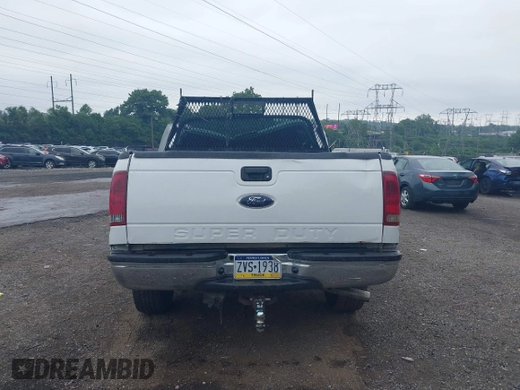 2004 Ford F-250 XL z VIN 1FTNX21L14EA34902, wystawiony jako IAAI lot #42610827 z przebiegiem Nie podano mil oraz . Historia ofert i sprzedaży dostępna na DreamBid. Obrazek 16.