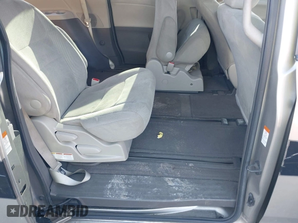 2015 Toyota Sienna L с VIN 5TDZK3DC6FS543494, выставлен на аукционе IAAI как лот 40984941 с пробегом 146 352 миль миль и . История ставок и продаж доступна на DreamBid. Изображение 8.