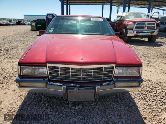 1991 Cadillac DeVille z VIN 1G6CD53B8M4347542, wystawiony jako Copart lot #48966595 z przebiegiem 153 152 mil mil oraz Szkoda całkowita • Salvage title. Historia ofert i sprzedaży dostępna na DreamBid. Obrazek 5.