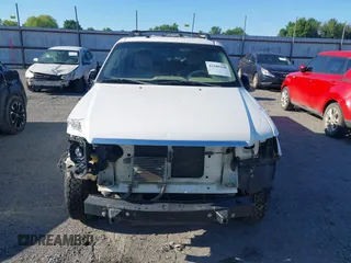 2007 Ford Explorer Sport Trac Limited z VIN 1FMEU33827UA01310, wystawiony jako IAAI lot #42180290 z przebiegiem 200 132 mil mil oraz . Historia ofert i sprzedaży dostępna na DreamBid. Obrazek 6.