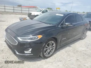 2019 Ford Fusion Titanium z VIN 3FA6P0RU4KR140556, wystawiony jako Copart lot #57505245 z przebiegiem 138 041 mil mil oraz Szkoda całkowita • Salvage title. Historia ofert i sprzedaży dostępna na DreamBid. Obrazek 1.