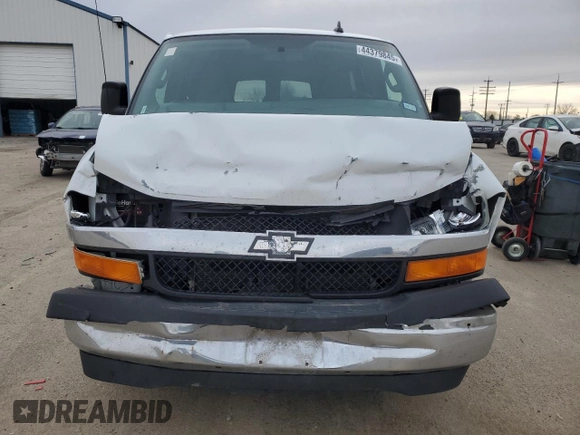 2017 Chevrolet Express Passenger LT z VIN 1GAZGPFG5H1340095, wystawiony jako Copart lot #44379845 z przebiegiem 154 620 mil mil oraz Szkoda całkowita • Salvage title. Historia ofert i sprzedaży dostępna na DreamBid. Obrazek 5.