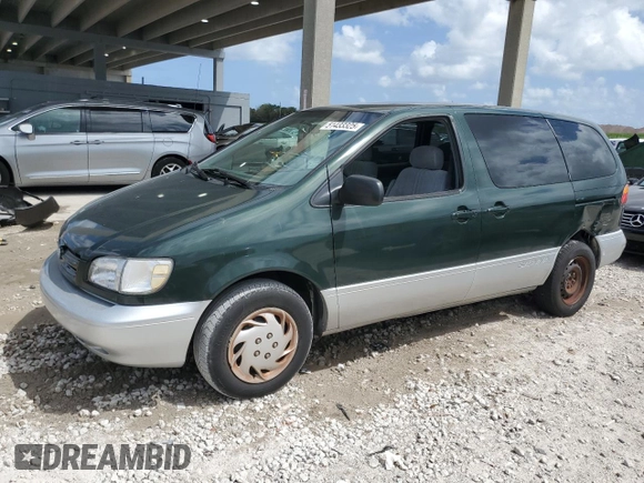 2000 Toyota Sienna CE with VIN 4T3ZF19CXYU224375, listed as a Copart auction lot 51433325 with 147,365 mi miles and Salvage Title. Bid and sale history available at carsss.com. Image 1.