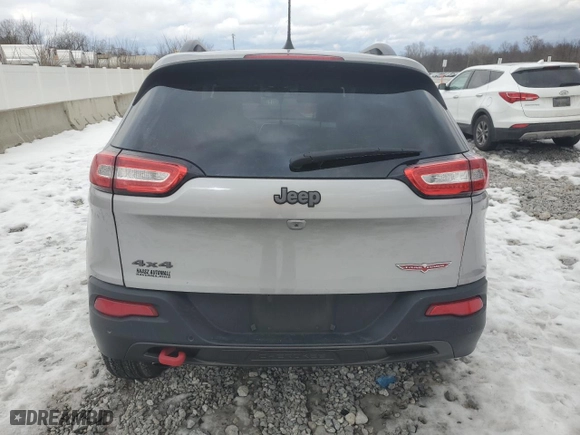 2018 Jeep Cherokee Trailhawk with VIN 1C4PJMBB4JD505406, listed as a Copart auction lot 42974585 with 82,782 mi miles and Salvage Title. Bid and sale history available at carsss.com. Image 6.