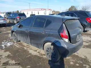 2015 Toyota Prius c One with VIN JTDKDTB36F1113749, listed as a IAAI auction lot 41366238 with 121,610 mi miles. Bid and sale history available at carsss.com. Image 3.