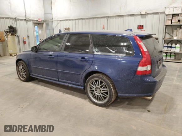 2007 Volvo V50 2.5L Turbo with VIN YV1MJ682972297138, listed as a Copart auction lot 81297444 with 195,561 mi miles and Clean Title. Bid and sale history available at carsss.com. Image 2.