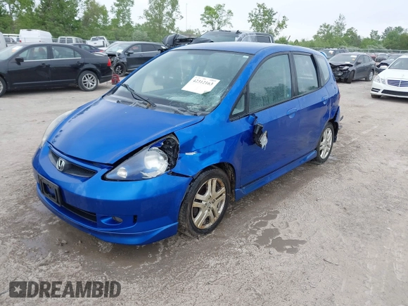 2007 Honda Fit Sport z VIN JHMGD38697S066329, wystawiony jako IAAI lot #42312163 z przebiegiem 174 935 mil mil oraz . Historia ofert i sprzedaży dostępna na DreamBid. Obrazek 2.