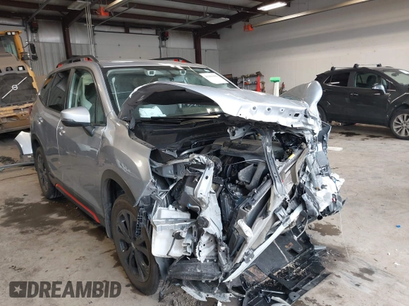 2019 Subaru Forester Sport with VIN JF2SKAPC6KH591322, listed as a IAAI auction lot 41981902 with 47,643 mi miles. Bid and sale history available at carsss.com. Image 1.