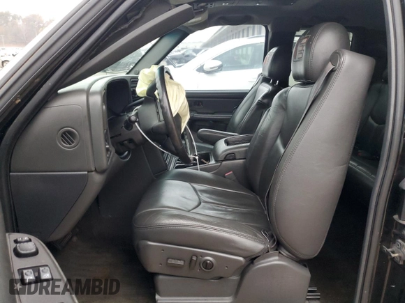 2006 Chevrolet Silverado SS z VIN 2GCEC19N261140999, wystawiony jako Copart lot #80564114 z przebiegiem 221 209 mil mil oraz Szkoda całkowita • Salvage title. Historia ofert i sprzedaży dostępna na DreamBid. Obrazek 7.