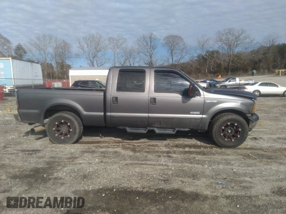 2005 Ford F-250 XL z VIN 1FTSW21565EA07042, wystawiony jako IAAI lot #41591458 z przebiegiem 254 824 mil mil oraz . Historia ofert i sprzedaży dostępna na DreamBid. Obrazek 13.