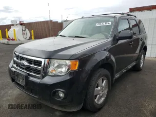 2011 Ford Escape XLT z VIN 1FMCU9DGXBKB21246, wystawiony jako Copart lot #63517325 z przebiegiem 146 036 mil mil oraz Czysty tytuł • Clean title. Historia ofert i sprzedaży dostępna na DreamBid. Obrazek 1.