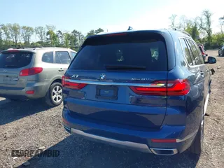 2020 BMW X7 xDrive40i z VIN 5UXCW2C01L9B61428, wystawiony jako IAAI lot #42209916 z przebiegiem 46 794 mil mil oraz . Historia ofert i sprzedaży dostępna na DreamBid. Obrazek 16.