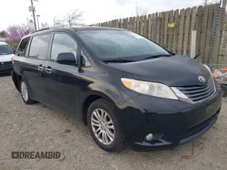 2011 Toyota Sienna XLE AAS with VIN 5TDYK3DC4BS053495, listed as a IAAI auction lot 41963995 with 215,300 mi miles. Bid and sale history available at carsss.com. Image 1.