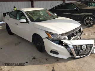 2019 Nissan Altima 2.5 S with VIN 1N4BL4BW9KC219488, listed as a IAAI auction lot 41410079 with 109,281 mi miles. Bid and sale history available at carsss.com. Image 1.
