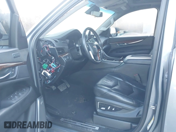2018 Cadillac Escalade Luxury z VIN 1GYS3BKJ1JR307525, wystawiony jako IAAI lot #41800377 z przebiegiem 171 484 mil mil oraz . Historia ofert i sprzedaży dostępna na DreamBid. Obrazek 5.