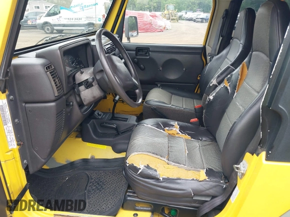 2000 Jeep Wrangler SE with VIN 1J4FA29P6YP770414, listed as a IAAI auction lot 42586842 with 289,774 mi miles and . Bid and sale history available at DreamBid. Image 5.
