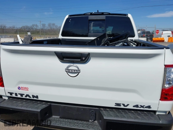 2024 Nissan Titan Pro-4X with VIN 1N6AA1EDXRN113731, listed as a IAAI auction lot 41821782 with 986 mi miles and . Bid and sale history available at DreamBid. Image 17.