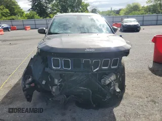 2019 Jeep Compass Latitude with VIN 3C4NJDBB1KT647036, listed as a Copart auction lot 58234915 with Not provided miles and Salvage title. Bid and sale history available at DreamBid. Image 5.