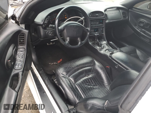 2004 Chevrolet Corvette with VIN 1G1YY22GX45114106, listed as a Copart auction lot 84917564 with 92,951 mi miles and Salvage Title. Bid and sale history available at carsss.com. Image 8.
