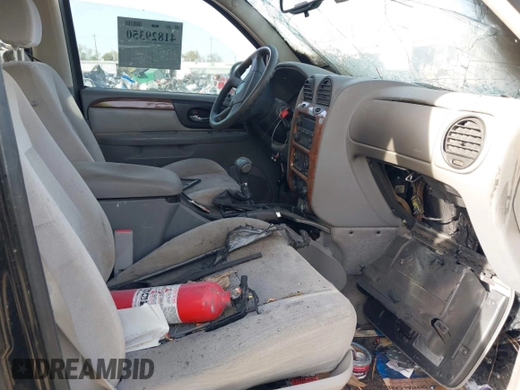 2008 Isuzu Ascender S z VIN 4NUDS13S682700933, wystawiony jako IAAI lot #41829350 z przebiegiem Nie podano mil oraz . Historia ofert i sprzedaży dostępna na DreamBid. Obrazek 5.