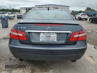 2013 Mercedes-Benz E 350 z VIN WDDKJ5KB5DF196091, wystawiony jako Copart lot #54760045 z przebiegiem 93 941 mil mil oraz Szkoda całkowita • Salvage title. Historia ofert i sprzedaży dostępna na DreamBid. Obrazek 6.