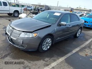 2011 Lincoln MKZ Hybrid with VIN 3LNDL2L39BR775289, listed as a IAAI auction lot 41834998 with 131,985 mi miles. Bid and sale history available at carsss.com. Image 2.