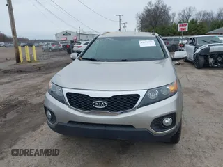 2013 Kia Sorento EX with VIN 5XYKUCA67DG380083, listed as a IAAI auction lot 41957996 with 73,598 mi miles and . Bid and sale history available at DreamBid. Image 12.