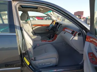 2005 Lexus LS 430 with VIN JTHBN36F155026302, listed as a IAAI auction lot 41974790 with 157,902 mi miles. Bid and sale history available at carsss.com. Image 5.