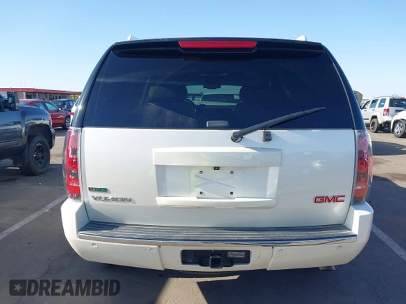 2010 GMC Yukon Denali with VIN 1GKUKEEF1AR224997, listed as a IAAI auction lot 42056472 with 81,314 mi miles. Bid and sale history available at carsss.com. Image 16.