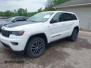 2018 Jeep Grand Cherokee Trailhawk с VIN 1C4RJFLT3JC441618, выставлен на аукционе IAAI как лот 42285621 с пробегом 125 686 миль миль и . История ставок и продаж доступна на DreamBid. Изображение 18.