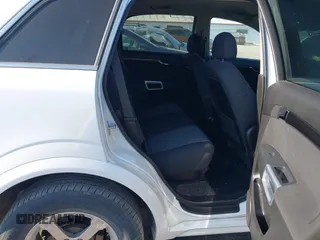 2014 Chevrolet Captiva Sport LT z VIN 3GNAL3EK8ES557432, wystawiony jako IAAI lot #42018256 z przebiegiem 92 569 mil mil oraz . Historia ofert i sprzedaży dostępna na DreamBid. Obrazek 8.