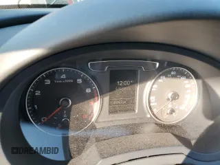 2016 Audi Q3 Premium Plus z VIN WA1BFCFS4GR010984, wystawiony jako Copart lot #40075454 z przebiegiem 108 463 mil mil oraz Szkoda całkowita • Salvage title. Historia ofert i sprzedaży dostępna na DreamBid. Obrazek 9.