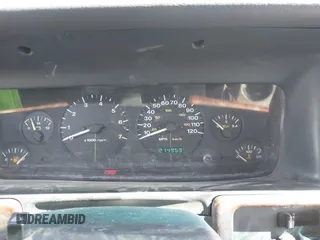 1998 Jeep Grand Cherokee Laredo с VIN 1J4GZ58S0WC154457, выставлен на аукционе IAAI как лот 42533109 с пробегом 214 953 миль миль и . История ставок и продаж доступна на DreamBid. Изображение 7.