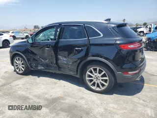 2019 Lincoln MKC Reserve with VIN 5LMCJ3C92KUL30300, listed as a Copart auction lot 61103295 with 42,680 mi miles and Salvage title. Bid and sale history available at DreamBid. Image 2.