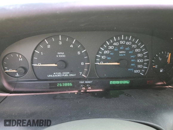 2000 Chrysler Voyager SE z VIN 1C4GJ44G9YB764195, wystawiony jako Copart lot #55095555 z przebiegiem 263 886 mil mil oraz Szkoda całkowita • Salvage title. Historia ofert i sprzedaży dostępna na DreamBid. Obrazek 9.