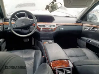 2007 Mercedes-Benz S 550 z VIN WDDNG71X57A041448, wystawiony jako Copart lot #57164375 z przebiegiem 193 585 mil mil oraz Czysty tytuł • Clean title. Historia ofert i sprzedaży dostępna na DreamBid. Obrazek 8.