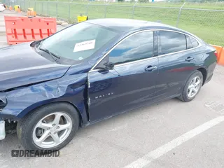 2016 Chevrolet Malibu LS z VIN 1G1ZB5ST9GF278692, wystawiony jako IAAI lot #42369208 z przebiegiem 148 195 mil mil oraz . Historia ofert i sprzedaży dostępna na DreamBid. Obrazek 17.