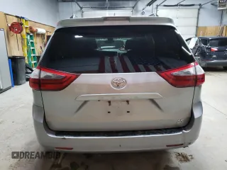 2018 Toyota Sienna LE с VIN 5TDJZ3DC2JS197865, выставлен на аукционе Copart как лот 68896164 с пробегом 449 127 миль миль и Чистый • Clean title. История ставок и продаж доступна на DreamBid. Изображение 6.