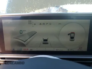 2023 Hyundai Ioniq 6 SEL z VIN KMHM34AA1PA021558, wystawiony jako Copart lot #48663724 z przebiegiem 7710 mil mil oraz . Historia ofert i sprzedaży dostępna na DreamBid. Obrazek 9.