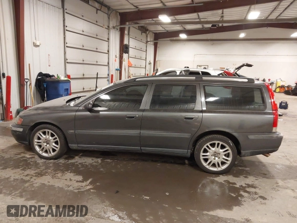 2003 Volvo V70 with VIN YV1SW58D632315898, listed as a IAAI auction lot 41317254 with 153,768 mi miles and . Bid and sale history available at DreamBid. Image 14.