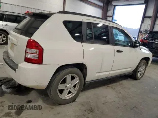 2007 Jeep Compass Sport with VIN 1J8FF47W17D188596, listed as a Copart auction lot 45799335 with 141,636 mi miles and Salvage Title. Bid and sale history available at carsss.com. Image 3.