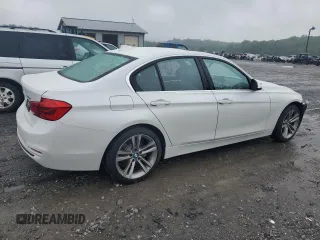 2017 BMW 3 Series 330i xDrive z VIN WBA8D9G36HNU66250, wystawiony jako Copart lot #60902585 z przebiegiem 104 030 mil mil oraz Szkoda całkowita • Salvage title. Historia ofert i sprzedaży dostępna na DreamBid. Obrazek 3.