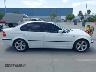 2004 BMW 3 Series 325i с VIN WBAAZ33414KP84920, выставлен на аукционе IAAI как лот 42056526 с пробегом 199 879 миль миль и . История ставок и продаж доступна на DreamBid. Изображение 13.