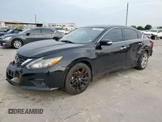 2017 Nissan Altima SV z VIN 1N4AL3AP6HC215276, wystawiony jako Copart lot #59560135 z przebiegiem 158 020 mil mil oraz Czysty tytuł • Clean title. Historia ofert i sprzedaży dostępna na DreamBid. Obrazek 1.