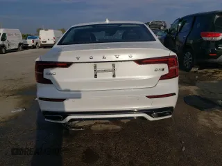2022 Volvo S60 Momentum with VIN 7JRL12TZ1NG155866, listed as a Copart auction lot 72074204 with 21,810 mi miles and Salvage Title. Bid and sale history available at carsss.com. Image 6.